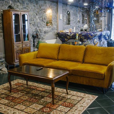 Gaudi Apartment In Lviv Exteriör bild